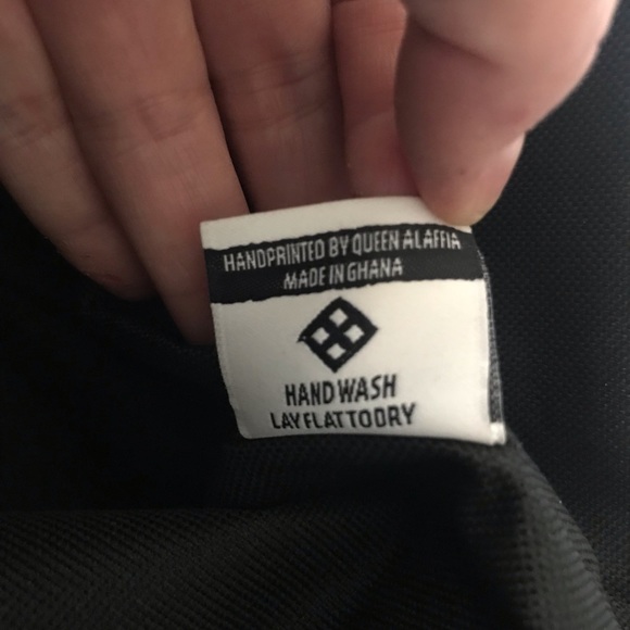 Queen Alaffia Makeup Bag Made in Ghana - Picture 7 of 7